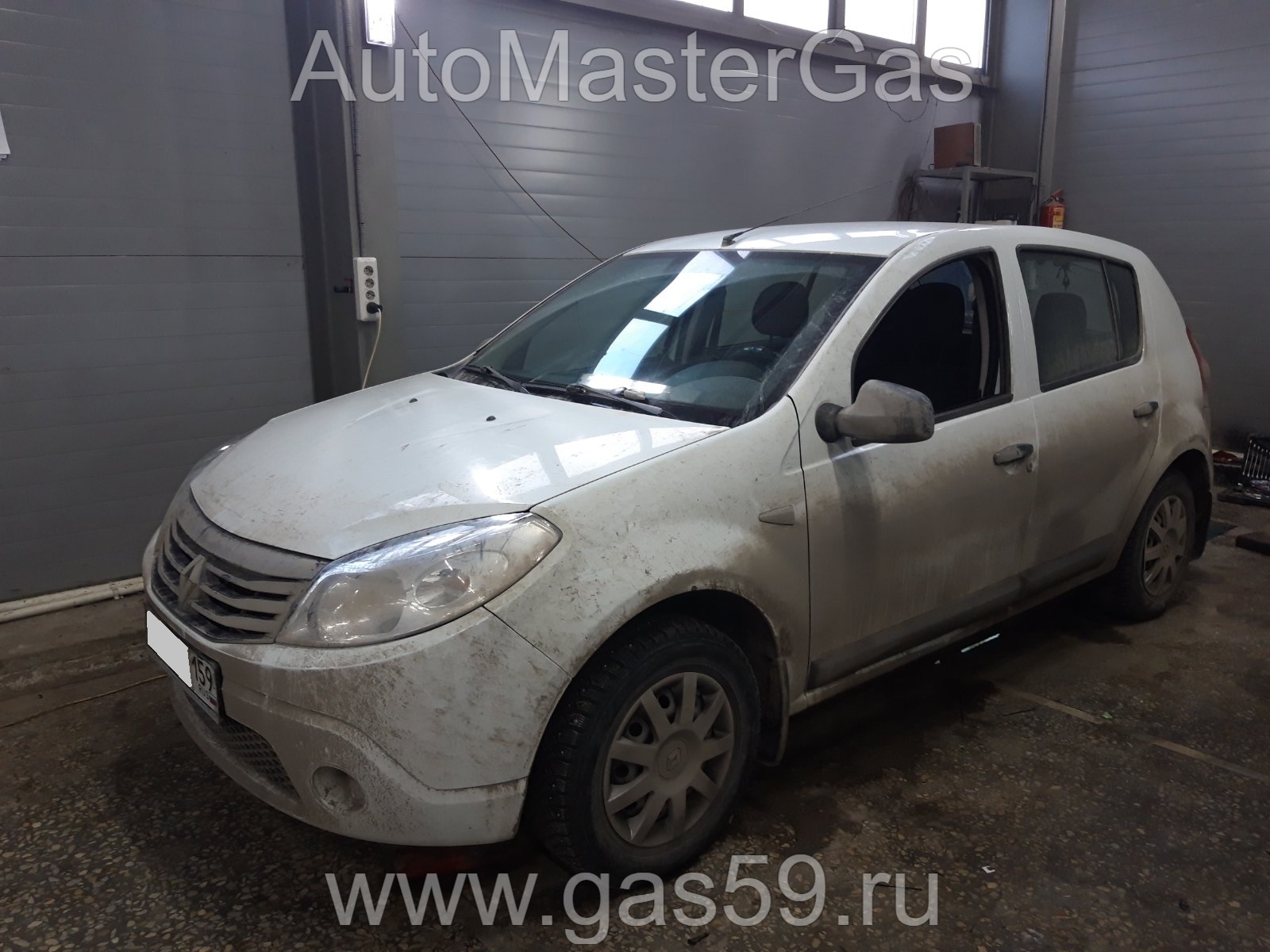 Установка ГБО на Renault Sandero 2014г., ГБО 4 поколения, метан LANDIRENZO (Италия), двигатель 1.4л. 4 цилиндра