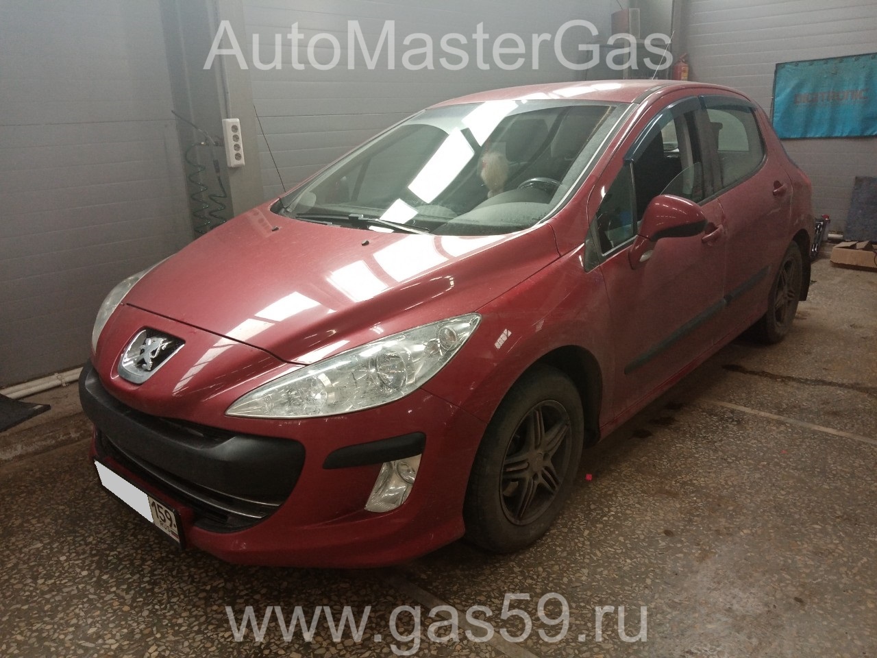 Установка ГБО на Peugeot 308 2010г., ГБО 4 поколения, пропан LANDIRENZO (Италия), двигатель 1.6л. 4 цилиндра, баллон на 53л.