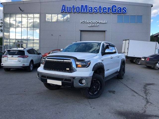 Установка ГБО на Toyota Tundra 2012г., ГБО 4 поколения, пропан LANDI RENZO (Италия), двигатель 5.7л. 8 цилиндров