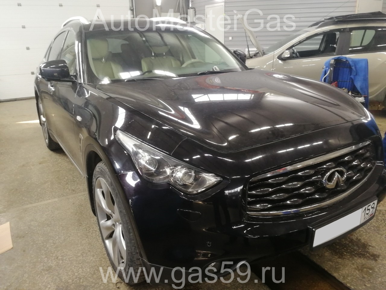 Установка ГБО на Infiniti FX 37 2011г., ГБО 4 поколения, пропан LANDIRENZO (Италия), 4WD двигатель 3.7л. 6 цилиндров