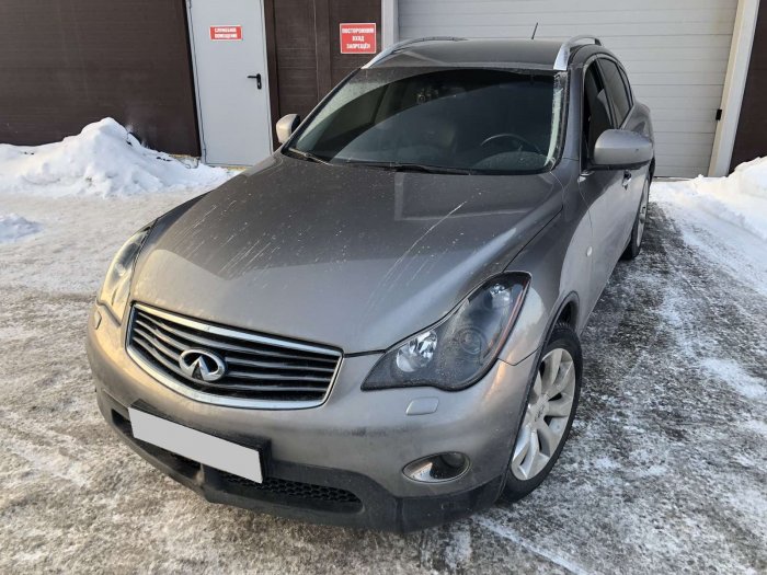 Установка ГБО на Infiniti EX35 2008г., ГБО 4 поколения, пропан Digitronic (Италия), двигатель 3.5л. 6 цилиндров