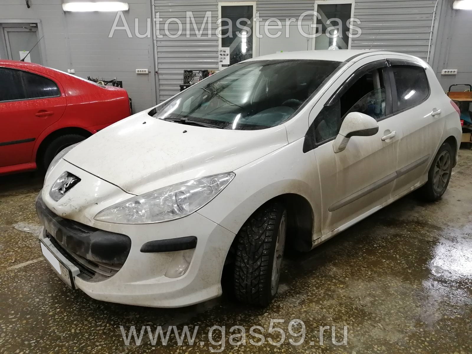 Установка ГБО на Peugeot 308 2010г., ГБО 4 поколения, пропан LANDIRENZO (Италия), двигатель 1.6л. 4 цилиндра