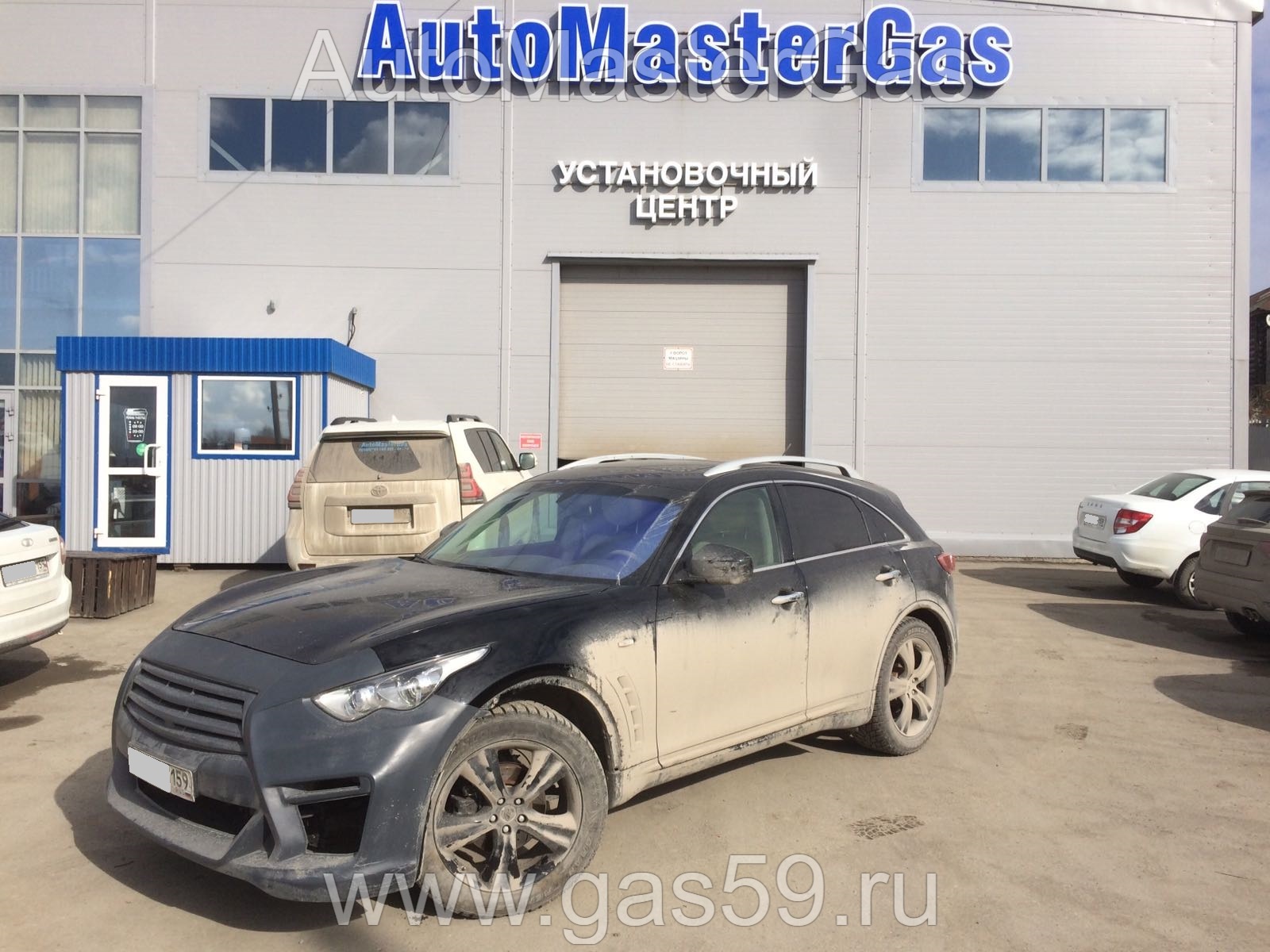 Установка ГБО на Infiniti FX35 Premium 2009г., ГБО 4 поколения, пропан DIGITRONIC (Италия), двигатель 3.5л. 6 цилиндров