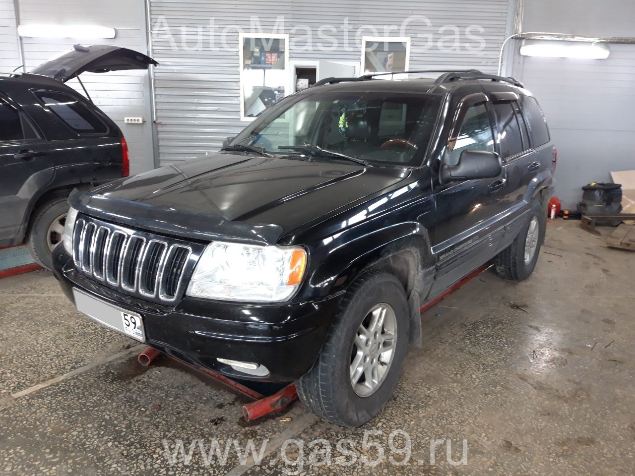 Установка ГБО на Jeep Grand Cherokee Limited 2001г., ГБО 4 поколения, пропан DIGITRONIC (Италия), двигатель 4.7л. 8 цилиндров