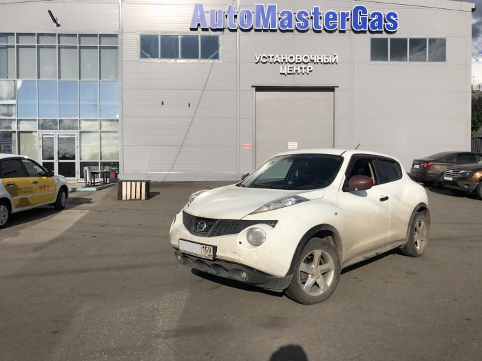Установка ГБО на Nissan Juke 2011г., ГБО 4 поколения, метан LANDIRENZO (Италия), двигатель 1.6л. 4 цилиндра
