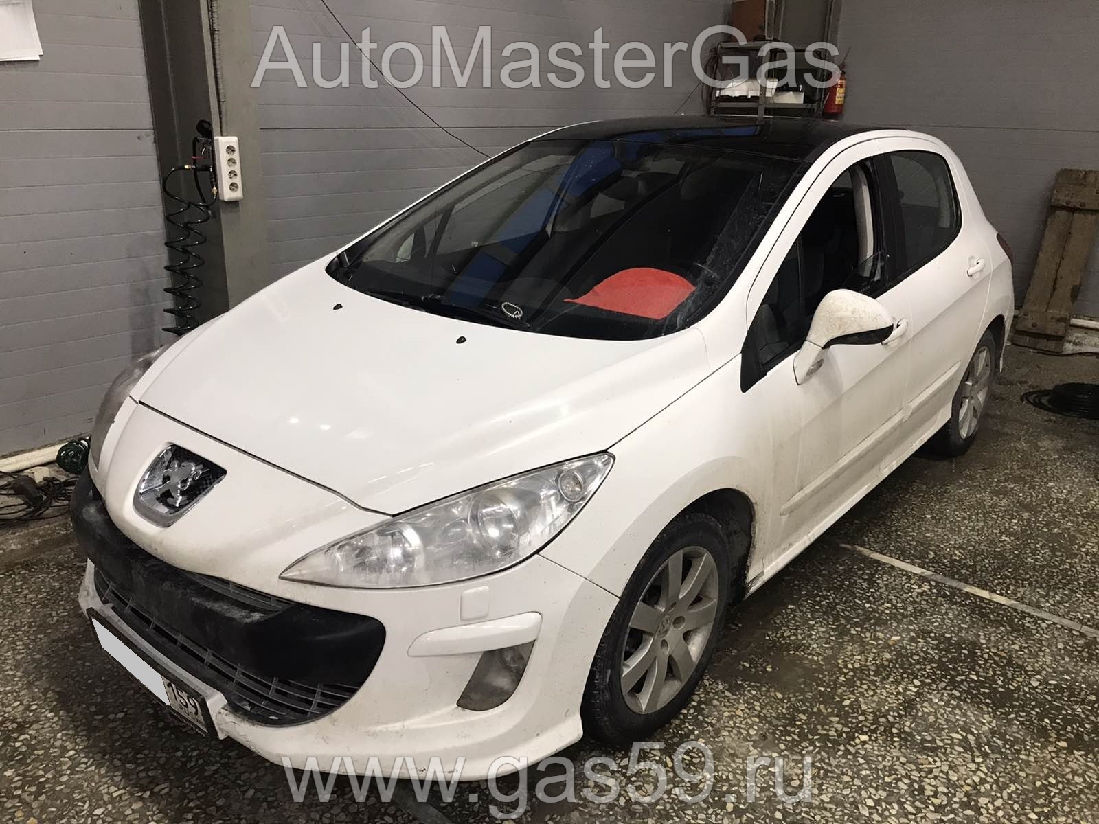 Установка ГБО на Peugeot 308 2010г., ГБО 4 поколения, пропан LANDIRENZO (Италия), двигатель 1.6л. 4 цилиндра, 120 л.с.