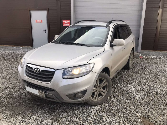Установка ГБО на Hyundai Santa Fe АТ 2010г., ГБО 4 поколения, пропан LANDIRENZO (Италия), двигатель 2.4л. 4 цилиндра