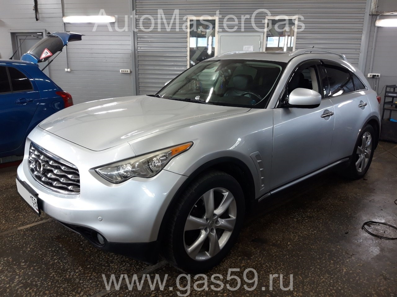 Установка ГБО на Infiniti FX 35 2008г., ГБО 4 поколения, пропан DIGITRONIC (Италия), двигатель 3.5л. 6 цилиндров
