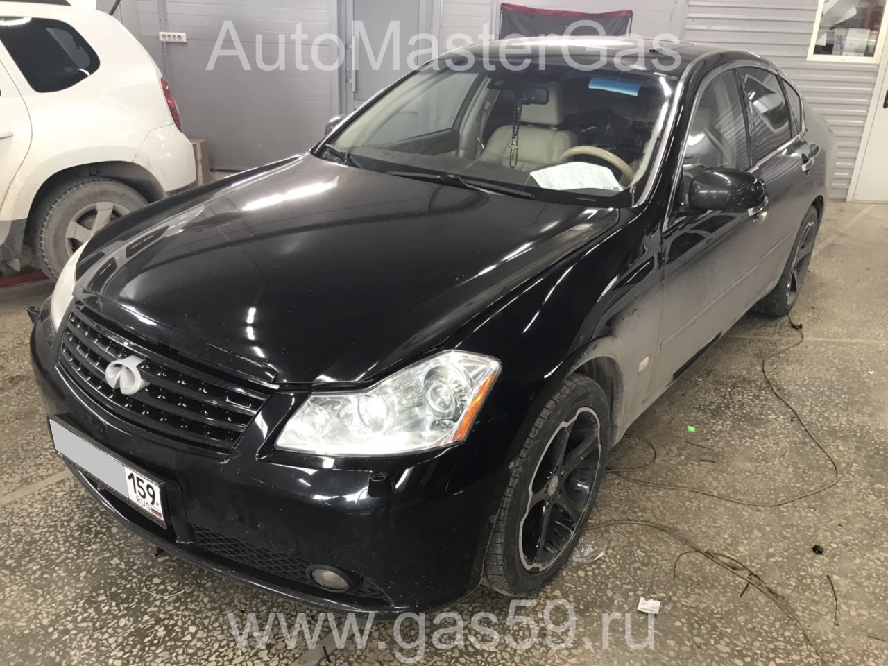 Установка ГБО на Infiniti M35 Elite 2007г., ГБО 4 поколения, пропан LANDIRENZO (Италия), двигатель 3.5л. 6 цилиндров