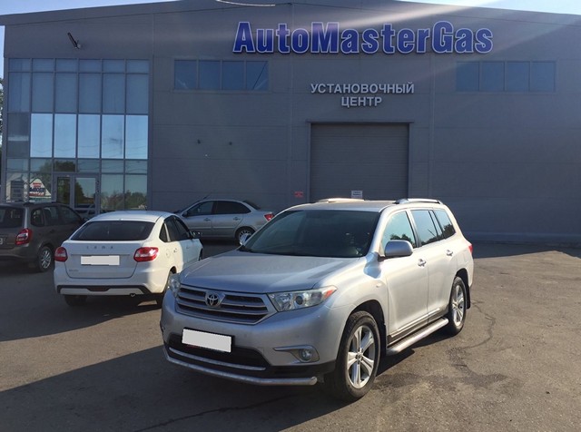 Установка ГБО на Toyota Highlander 2012г., ГБО 4 поколения, пропан LANDI RENZO (Италия), двигатель 3.5л. 6 цилиндров