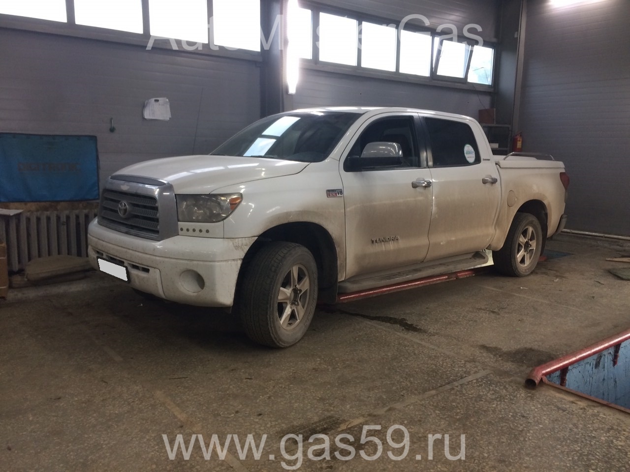 Установка ГБО на Toyota Tundra 2007г., ГБО 4 поколения, метан OMVL (Италия), двигатель 5.7л. 8 цилиндров