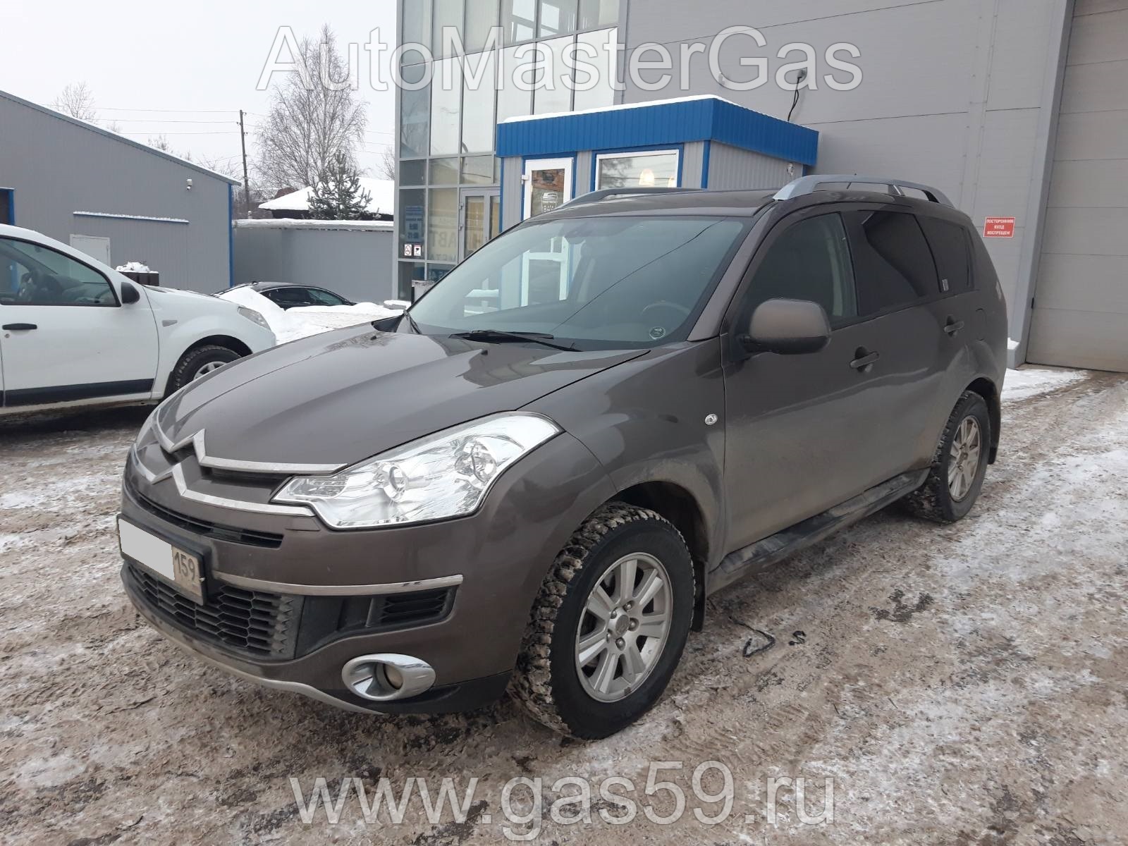 Установка ГБО на Citroen C-Crosser 2011г., ГБО 4 поколения, пропан LANDIRENZO (Италия), двигатель 2.4л. 4 цилиндра
