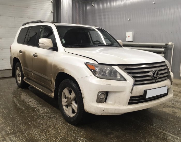 Установка ГБО на  Lexus LX570  2013г., ГБО 4 поколения, метан LANDI RENZO (Италия), двигатель 5.7л. 8 цилиндров