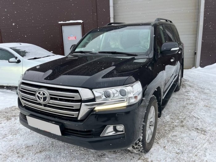 Установка ГБО на Toyota Land Cruiser 200 2015 г., ГБО 4 поколения, пропан OMVL (Италия), двигатель 4.6л. 8 цилиндров